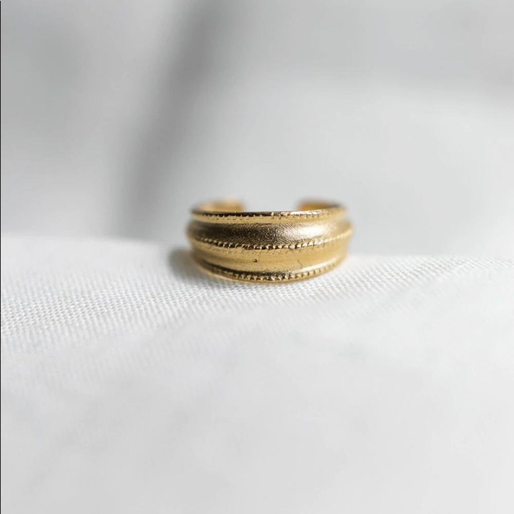 Agapé Elvire Ring